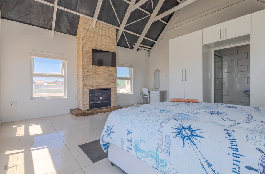 5 Bedroom Property for Sale in Skiathos Western Cape